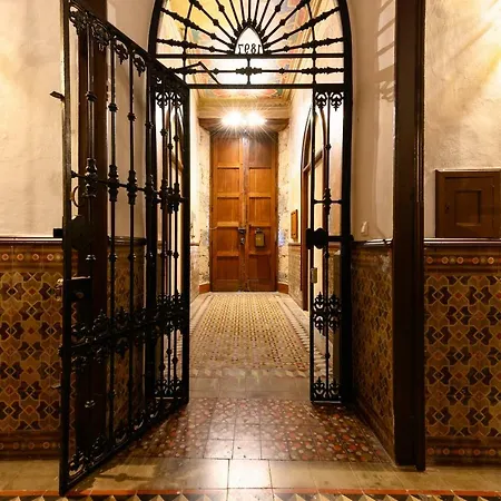 Daire Open Air Historic Penthouse Vegueta *