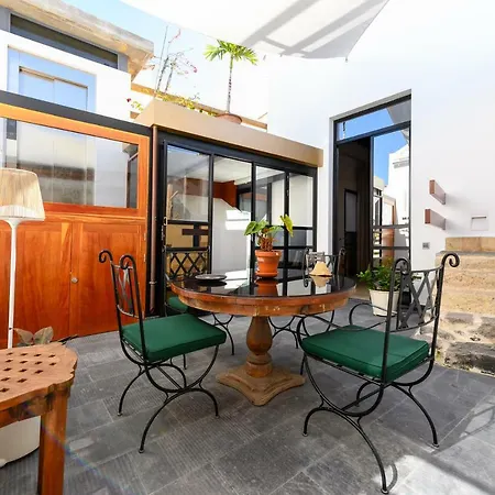 Open Air Historic Penthouse Vegueta * Las Palmas de Gran Canaria