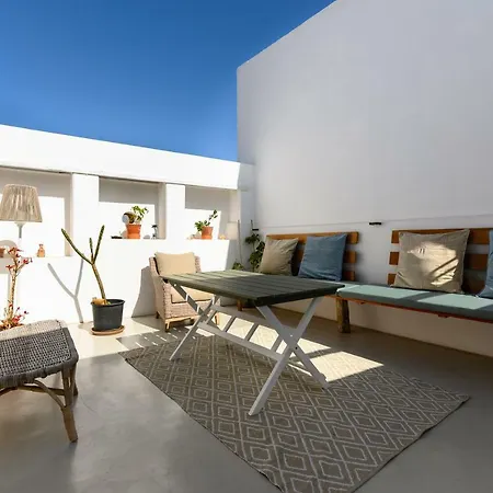 Open Air Historic Penthouse Vegueta Apartment *